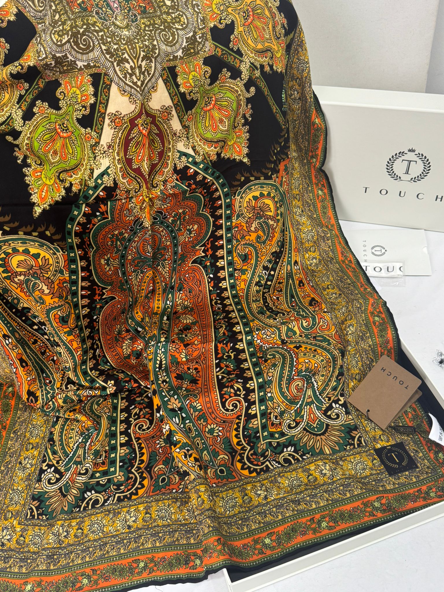 Touch İthal Etnik Desen Yün İpek Şal- 35110 - Siyah Turuncu - Görsel 2