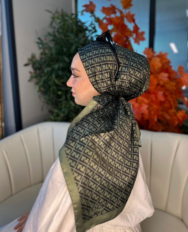 Fendi Desen Vual İpek Eşarp-6204527-Haki
