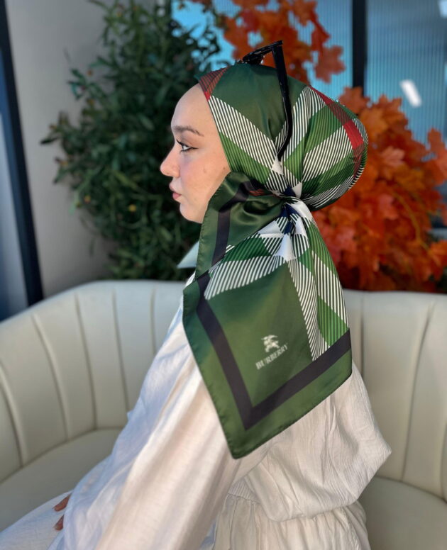 Burberry Kare Desen Vual İpek Eşarp-8682626-Koyu yeşil