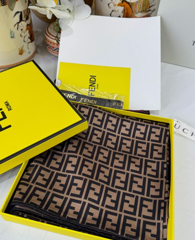 İthal Çifttaraflı Fendi İnci Vual İpek Şal-14500 -Kahve