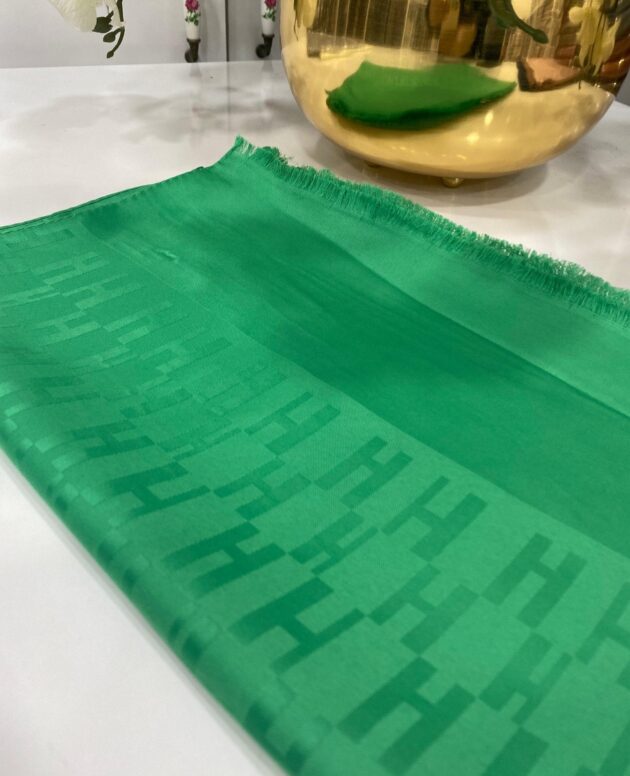 Hermes İpeksi Jakar Şal - Benetton